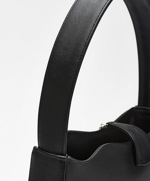 Aphrodite Black