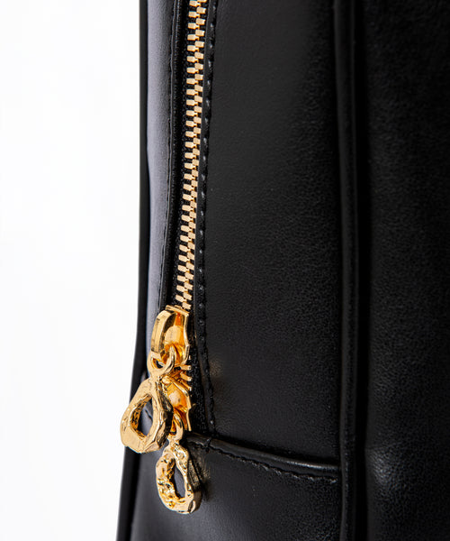 Artemis Black