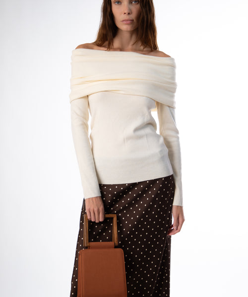 Amaryllis Coffee Bean Suede