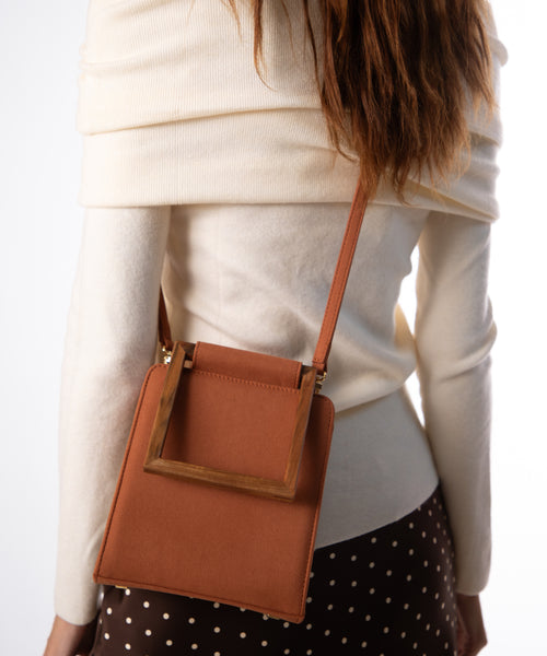 Amaryllis Coffee Bean Suede